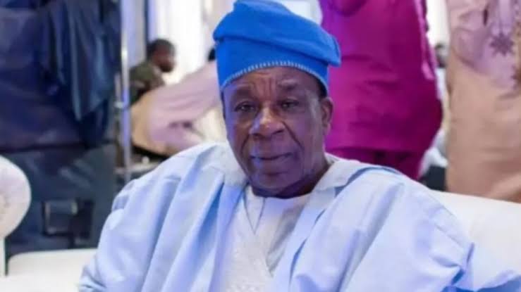 You are currently viewing Hon. Olajide Olatubosun felicitates HE Moses Alake Adeyemo, other members of the new Oyo – state APC Exco.