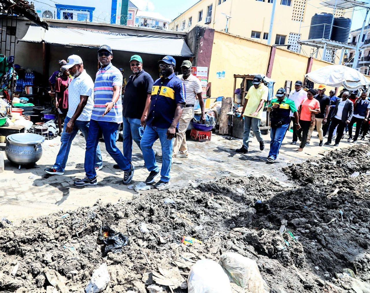Read more about the article Lagos Hands Over Obalende Park To MTN For Redevelopment, Moves To Tackle Flooding In Key Areas