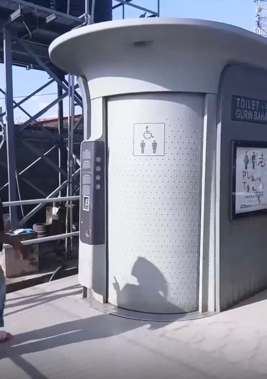 Read more about the article Lagos Deploys 1,710 Public Toilets, Urges Businesses to Support Sanitation Drive