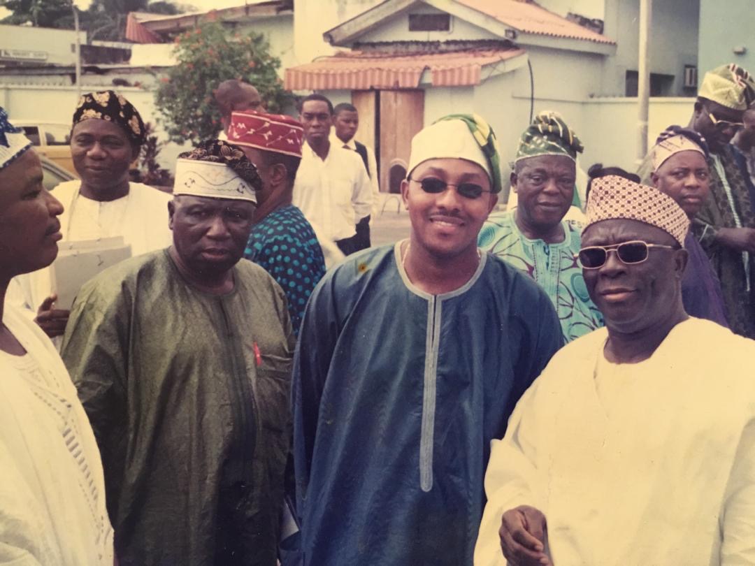 You are currently viewing TRENDING: Resurfaced Photos of Araba Stir Debate Over Kwara’s Progressive Political Roots