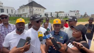 Lagos environmental taskforce clears 1004 estate, discovers drugs, cash cache