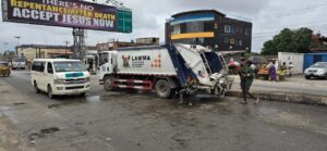 Read more about the article LAWMA Intensifies Waste Evacuation Along Ago Palace Way, Isolo LCDA