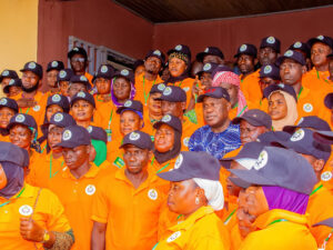Read more about the article SENATOR BUHARI EMPOWERS 150 OYO NORTH WOMEN, YOUTHS WITH N100,000 GRANT EACHBeneficiaries Trained in Agripreneurship, Receive Certificates and Startup Funds