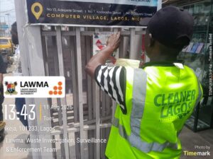 Read more about the article LAWMA Project WISE Serves Enforcement Notices to Unity Mechanic Workshop, Facilities Along Agege Motor Road Over Sanitation Violations