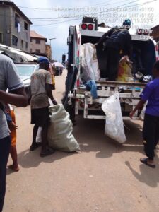 Read more about the article LAWMA Deploys Direct House-to-House Waste Collection in Mushin to Tackle PSP Failures