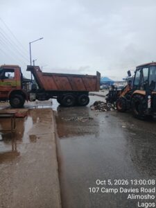 Read more about the article LAWMA Clears Median at Adeleke Sanni Junction, Sustains Evacuation Along Isefum Ayobo Road