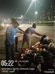 Read more about the article LAWMA Arrests Offenders Attempting to Re-Dump at Freshly Cleared Car Wash Bus Stop, Iyana Oworo